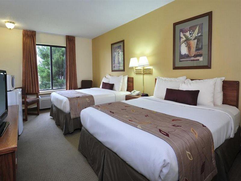 מלון Ramada By Wyndham Wisconsin Dells I-90 מראה חיצוני תמונה