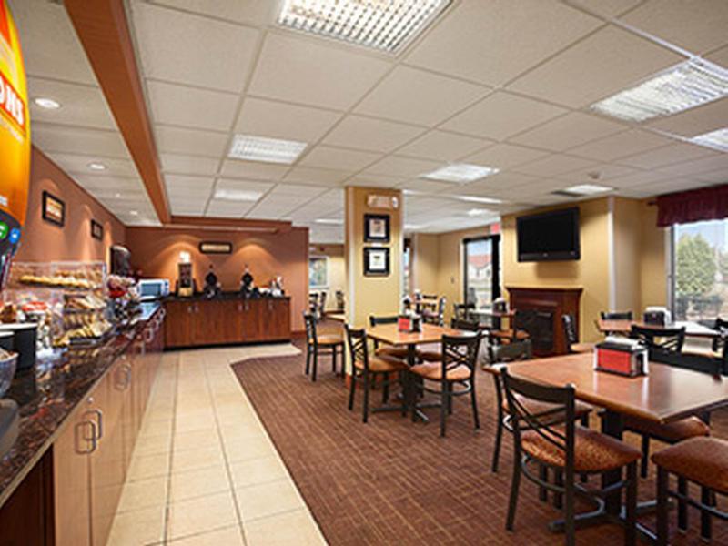 מלון Ramada By Wyndham Wisconsin Dells I-90 מראה חיצוני תמונה