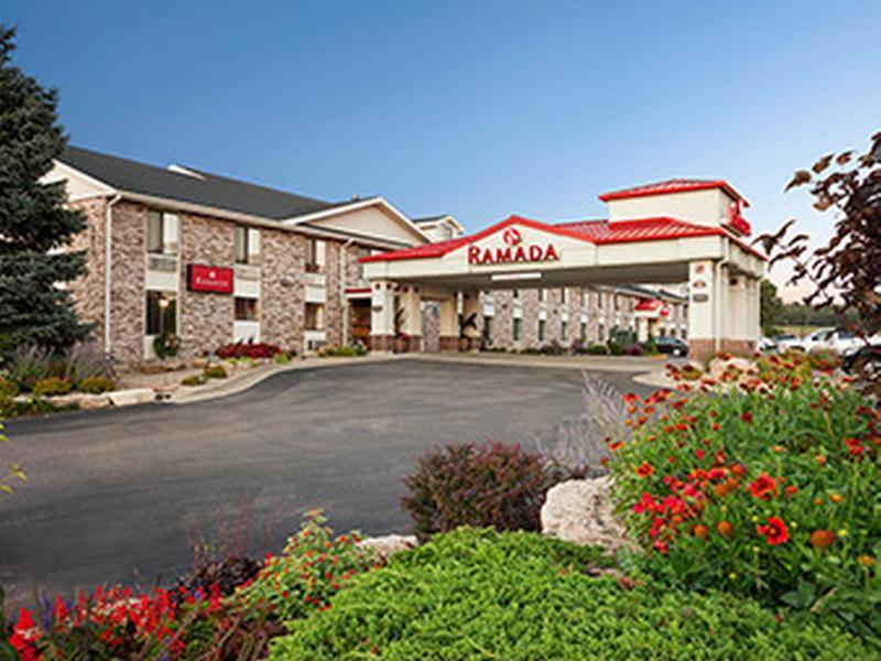 מלון Ramada By Wyndham Wisconsin Dells I-90 מראה חיצוני תמונה