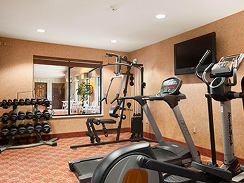 מלון Ramada By Wyndham Wisconsin Dells I-90 מראה חיצוני תמונה
