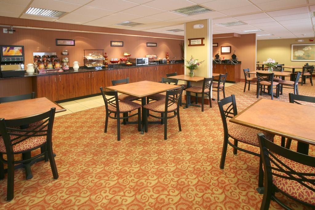 מלון Ramada By Wyndham Wisconsin Dells I-90 מראה חיצוני תמונה