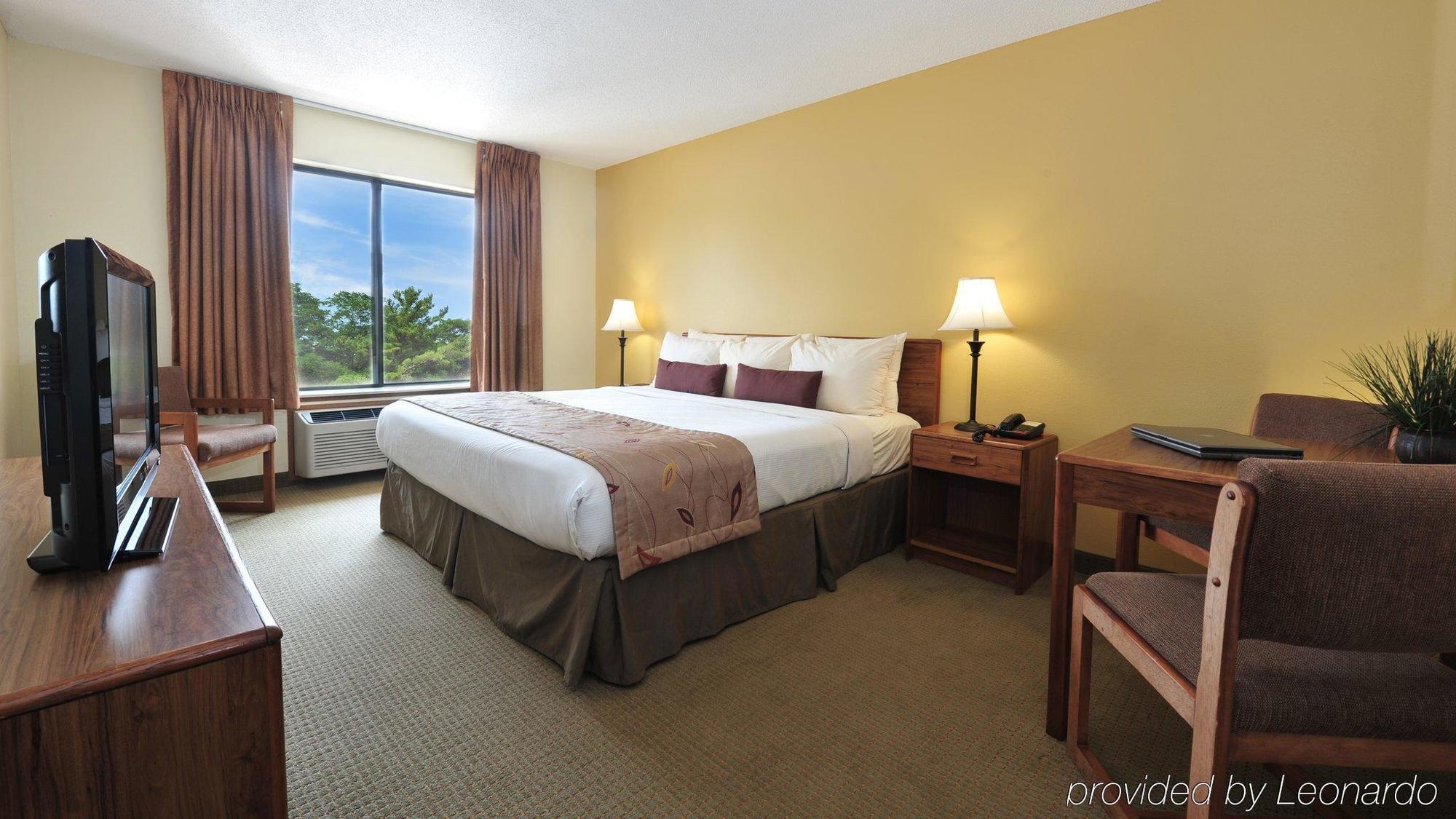 מלון Ramada By Wyndham Wisconsin Dells I-90 מראה חיצוני תמונה