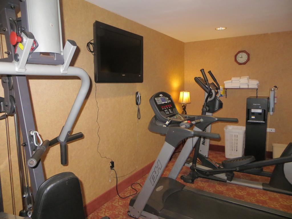 מלון Ramada By Wyndham Wisconsin Dells I-90 מראה חיצוני תמונה