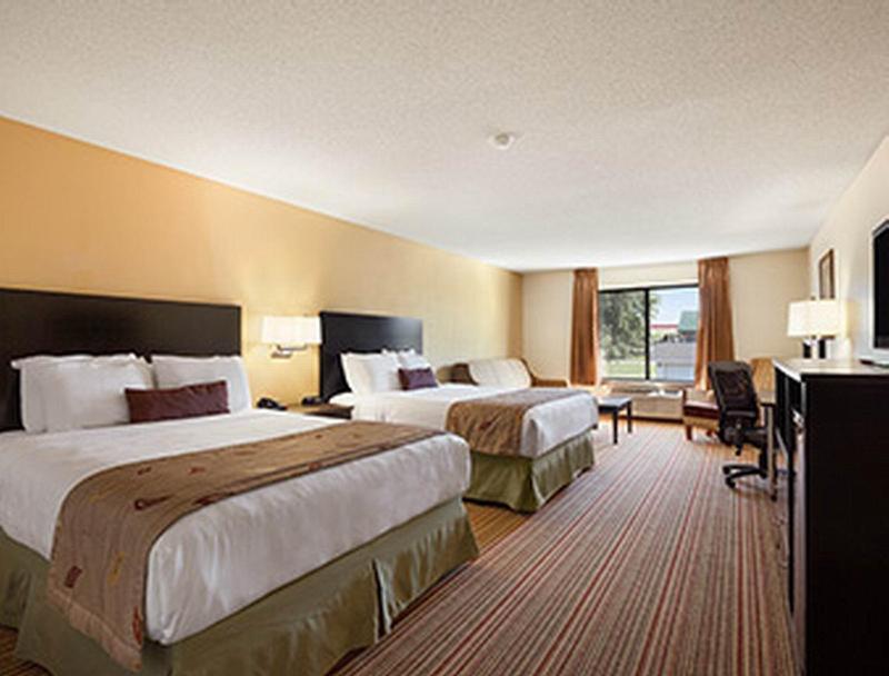 מלון Ramada By Wyndham Wisconsin Dells I-90 מראה חיצוני תמונה